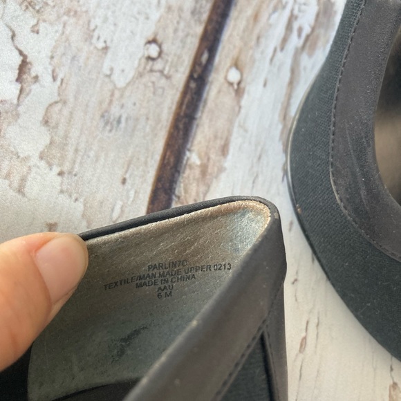 Nine West Black Pumps Size 6M - Picture 8 of 10